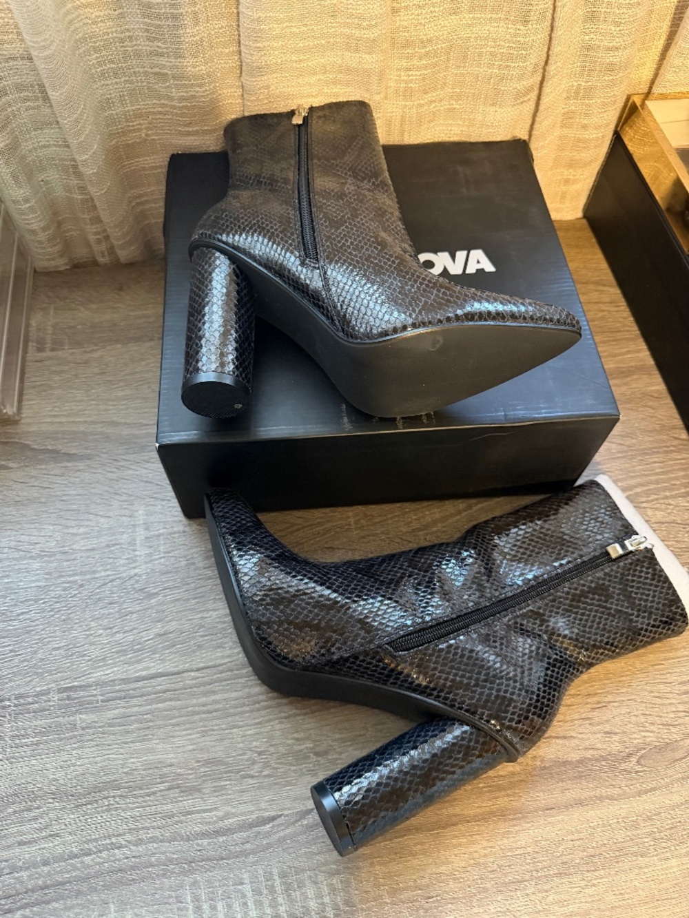 BNWT Fashion Nova Boots